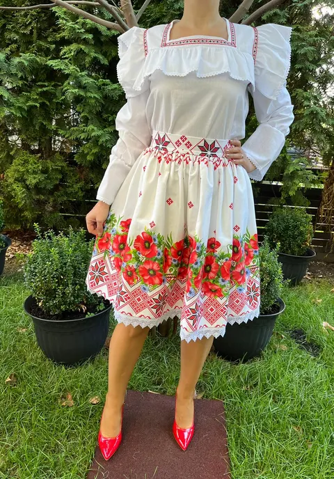 Compleu traditional Iustina