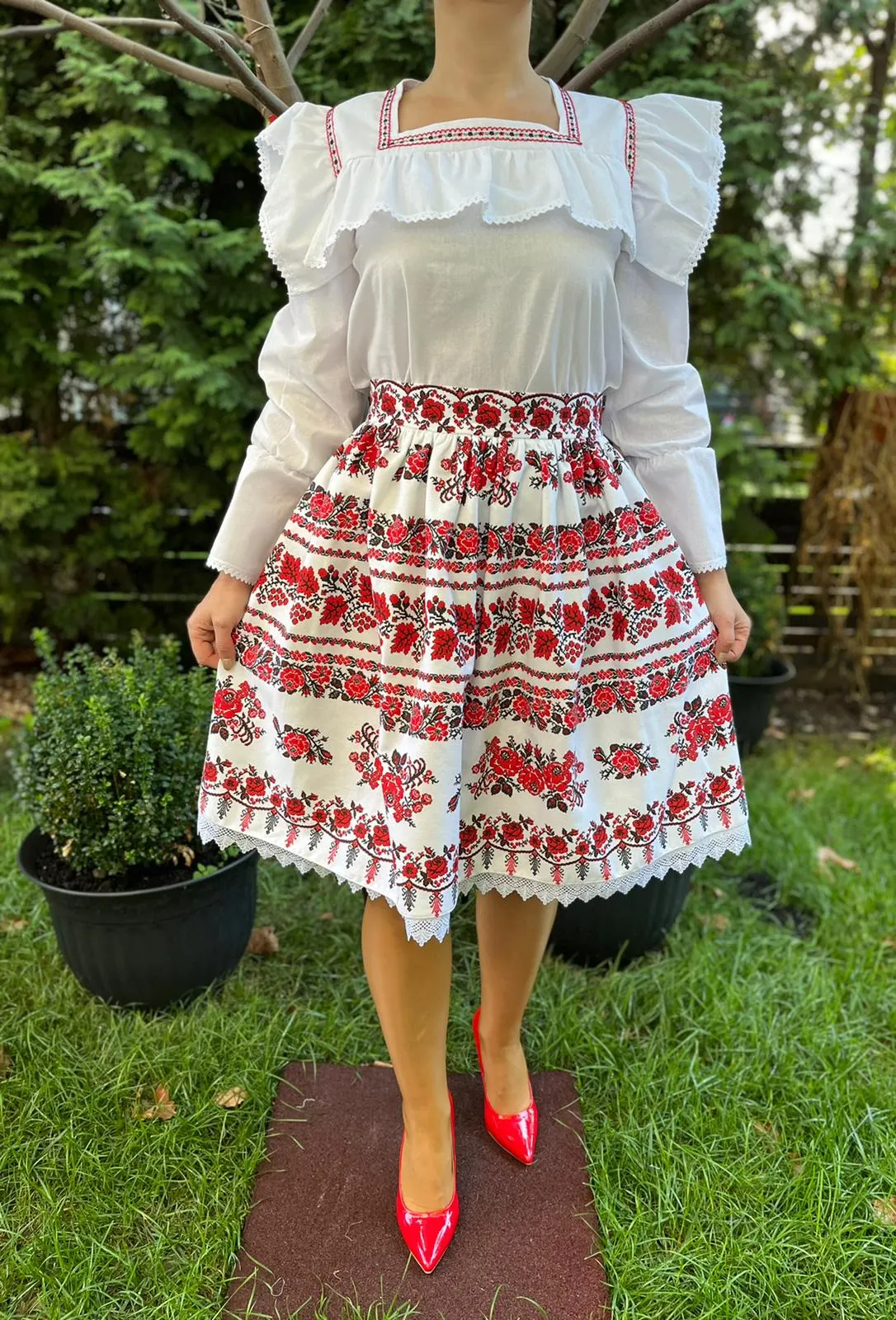 Compleu traditional Lisandra