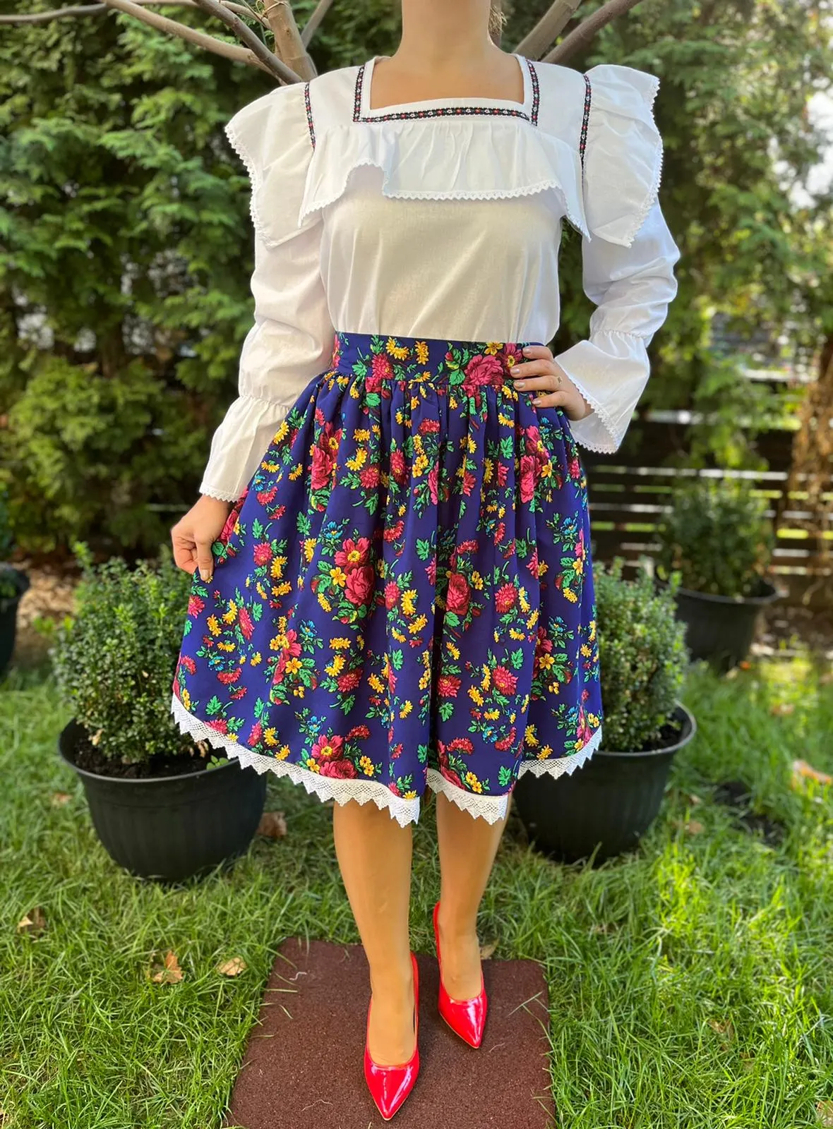 Compleu traditional Margareta