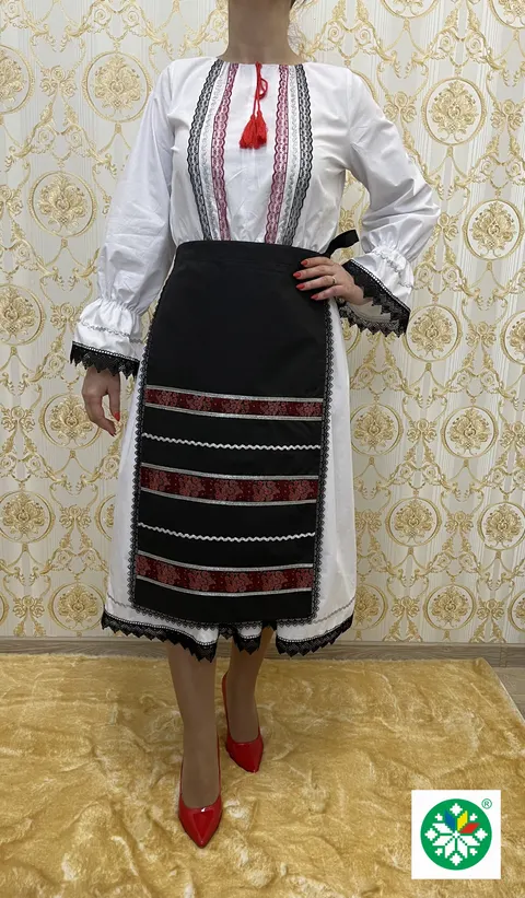 Costum traditional femei model 7