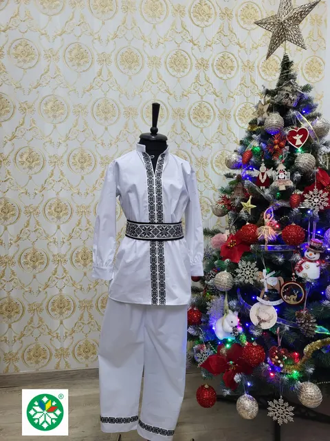 Costum traditional pentru baieti model 1