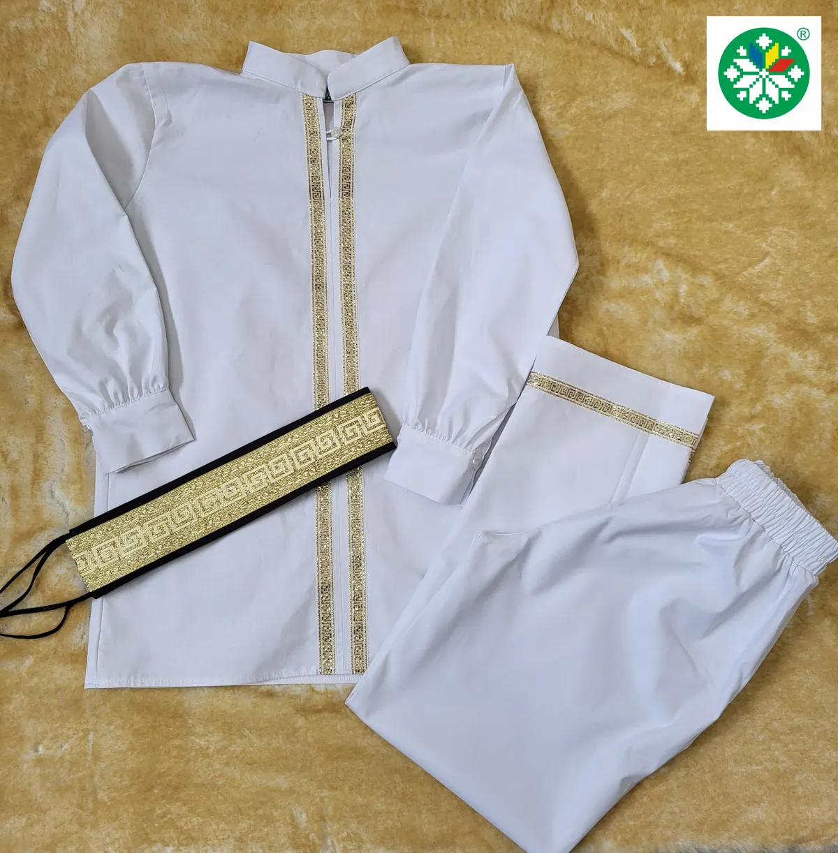 Costum traditional pentru baieti model 2