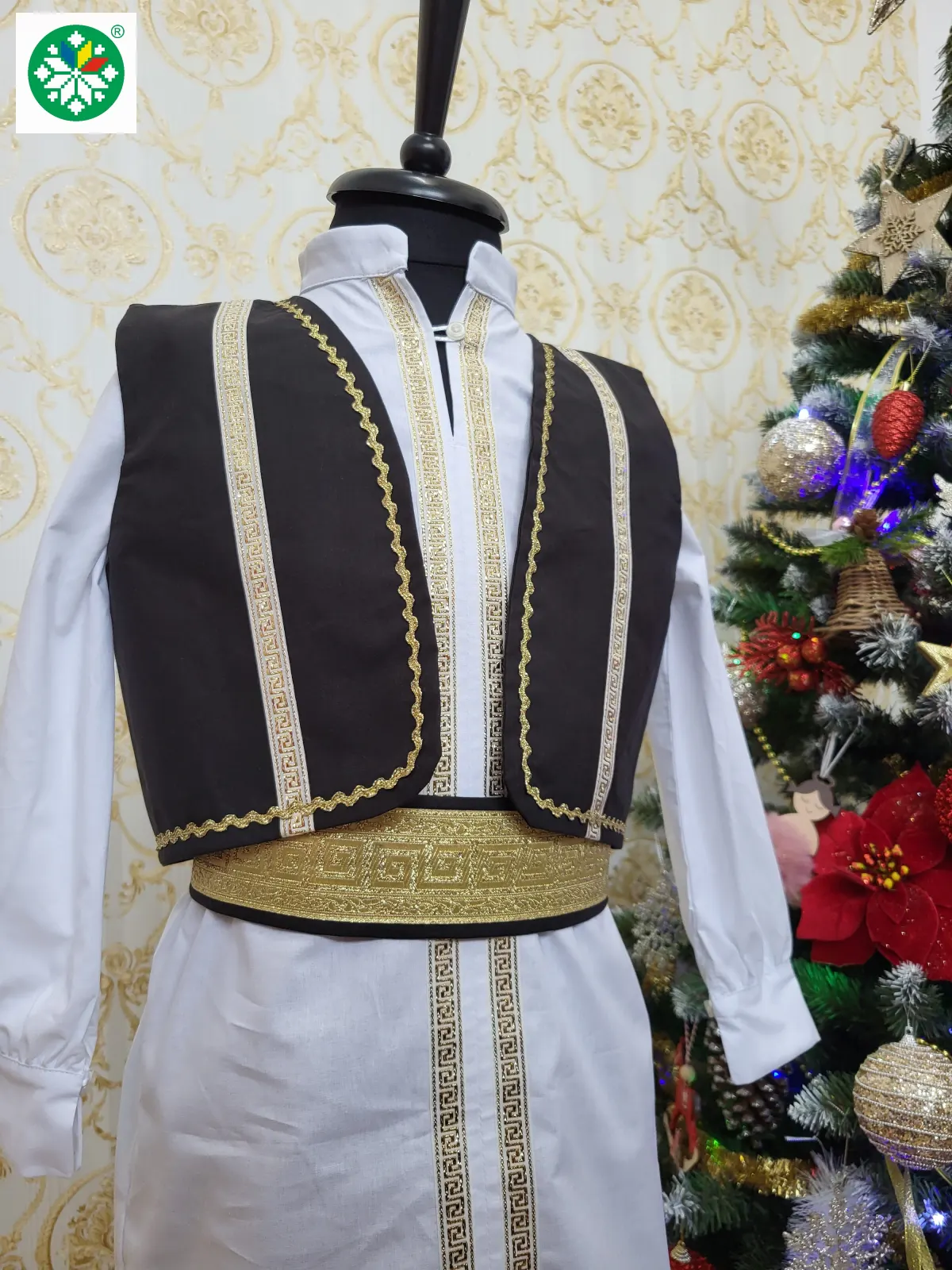 Costum traditional pentru baieti model 11