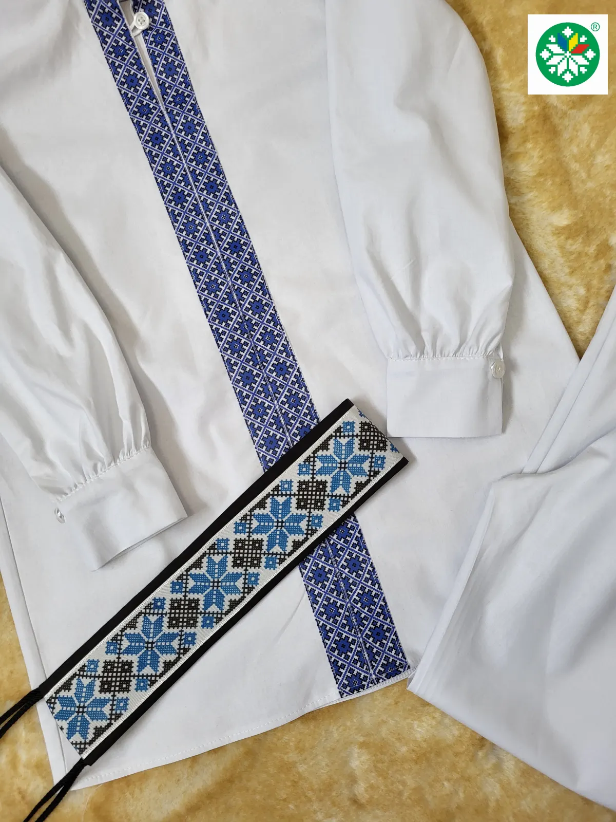 Costum traditional pentru baieti model 3