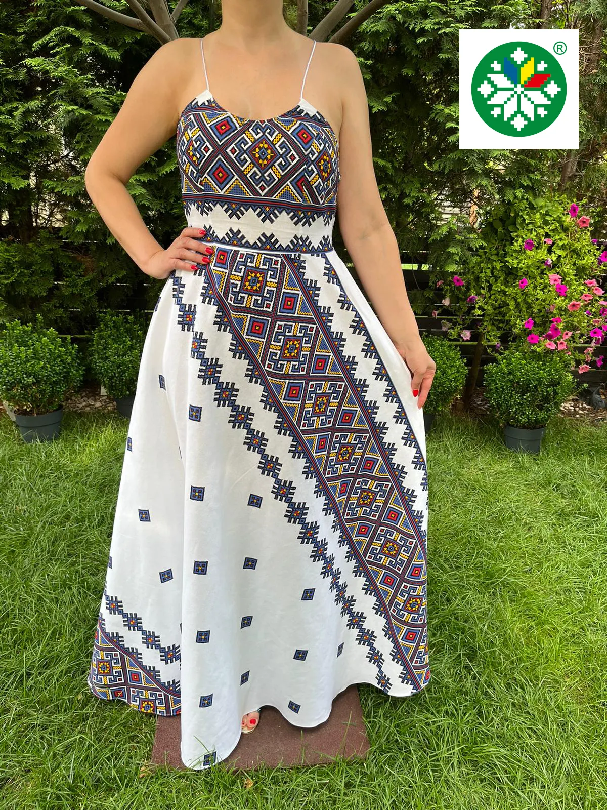 Rochie traditionala lunga Erica