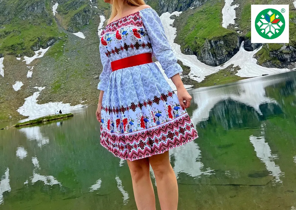 Rochie traditionala pliuri Laura
