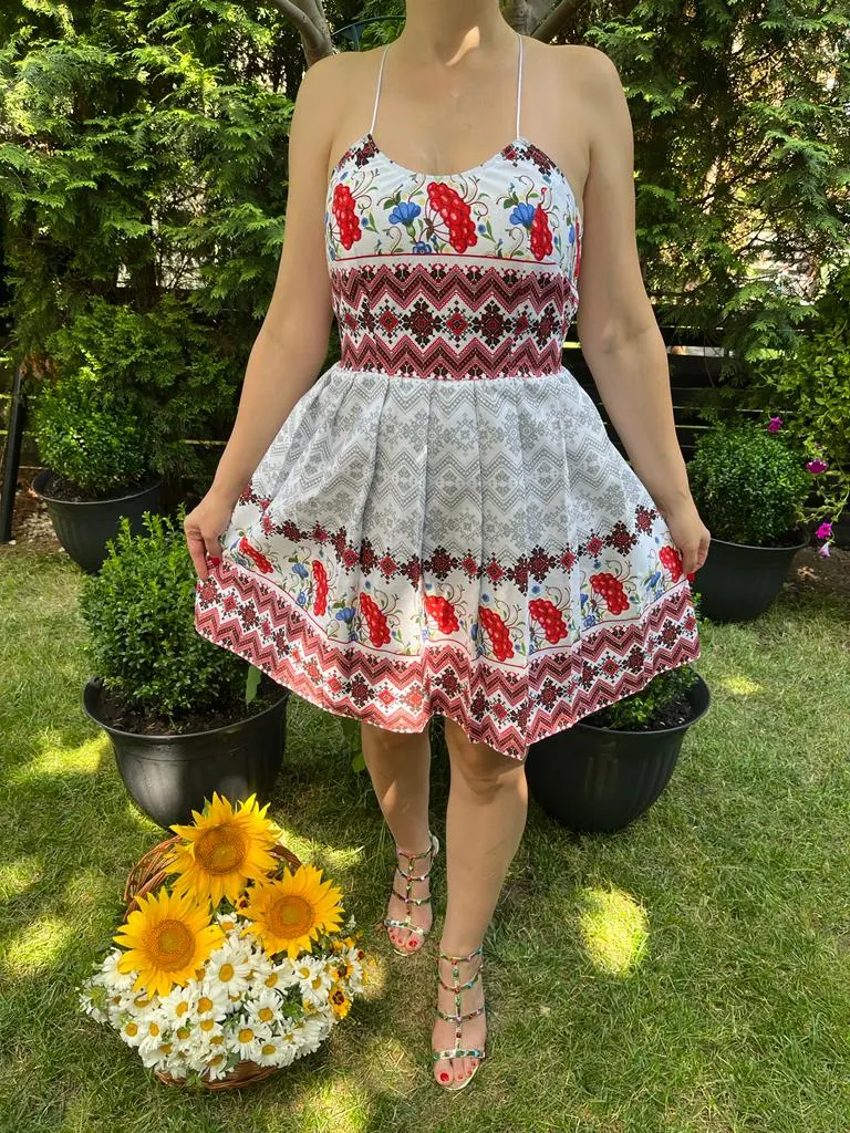 Rochie traditionala pliuri Paula